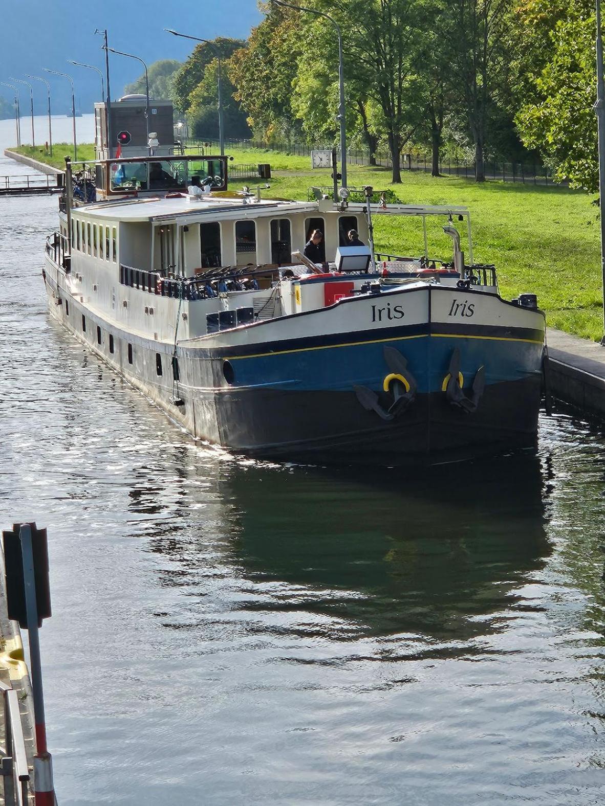 Hotelboat Iris Groningen Eksteriør bilde